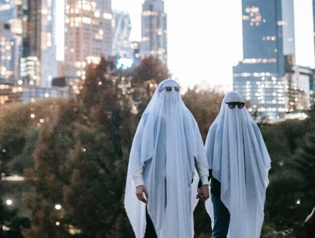 Weird ghost couple holding hands